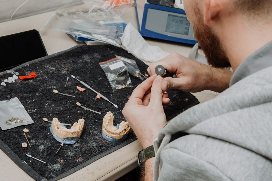 Restorative dentistry Arizona: reviewing a phased written treatment estimate